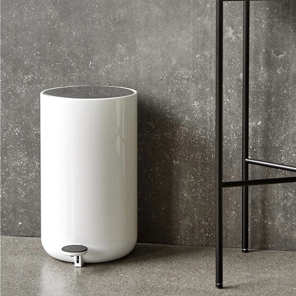 Norm pedal bin 11 L Norm Architects for
Audo Copenhagen